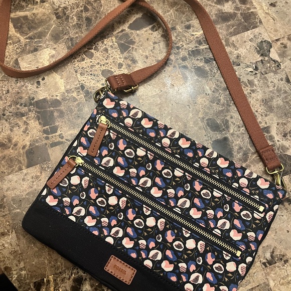 Fossil Purse - Picture 2 of 5